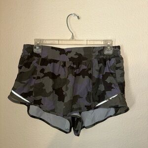 Lululemon Hotty Hot 2.5 Shorts